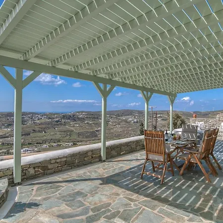 Hillside * Parikia (Paros)